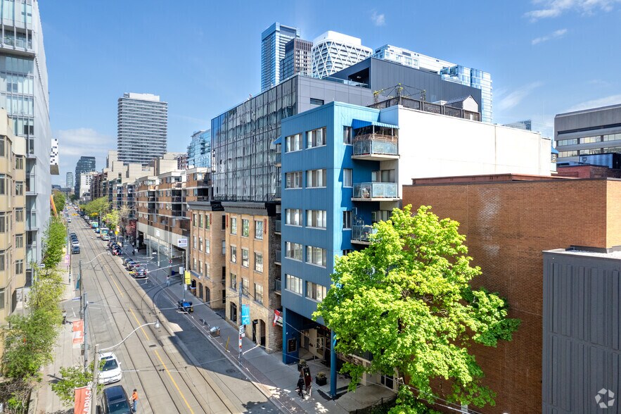 More Photos Of 35 McCaul St, Toronto Office For Sale