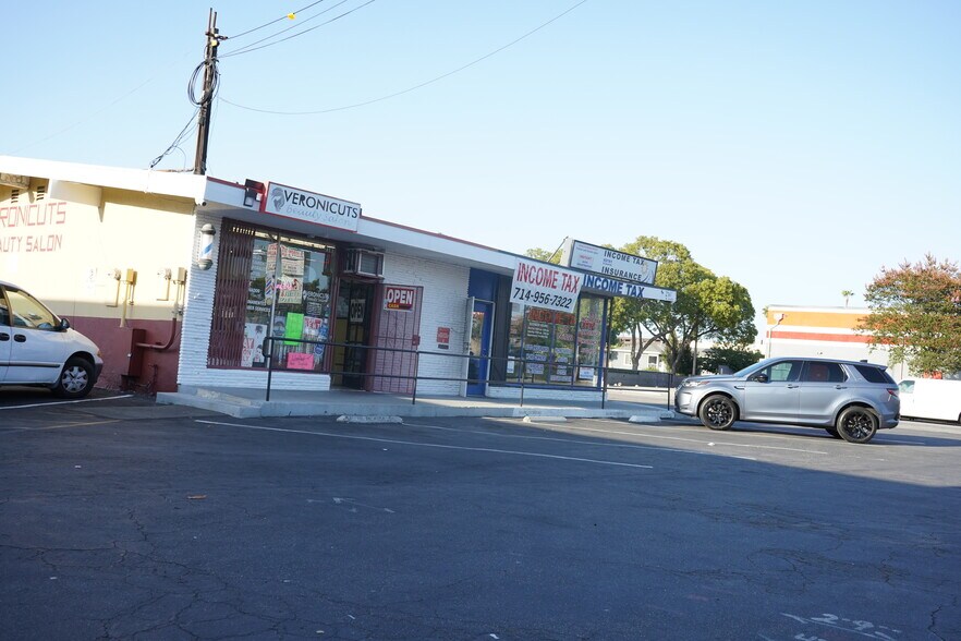 More Photos Of 2161-2163 W Lincoln Ave, Anaheim Office For Sale