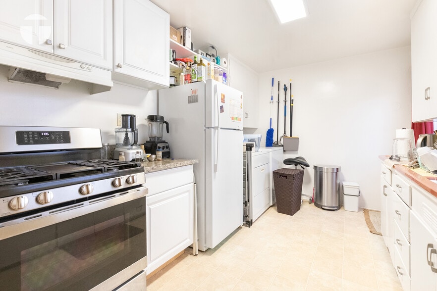 More Photos Of 2016 U St, Sacramento Apartments For Sale