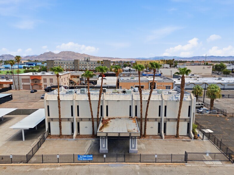 More Photos Of 844 E Sahara Ave, Las Vegas Loft Creative Space For Lease