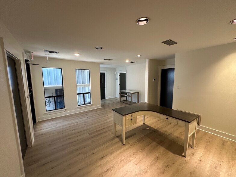 More Photos Of 6851 Palafox St, Pensacola Medical For Sale