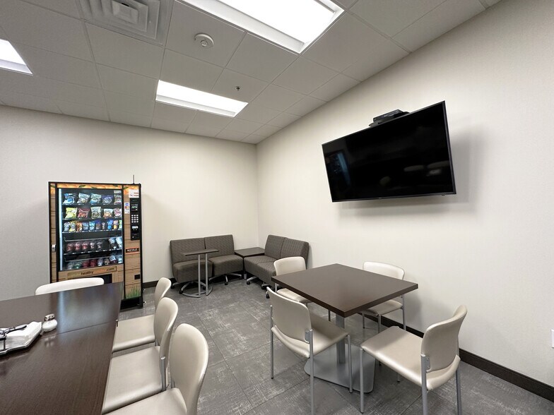 More Photos Of 3424 Paesanos Pky, Shavano Park Office For Lease