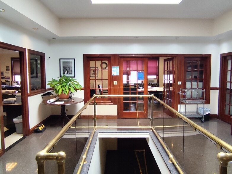 More Photos Of 218 52nd St, Brooklyn Warehouse For Lease