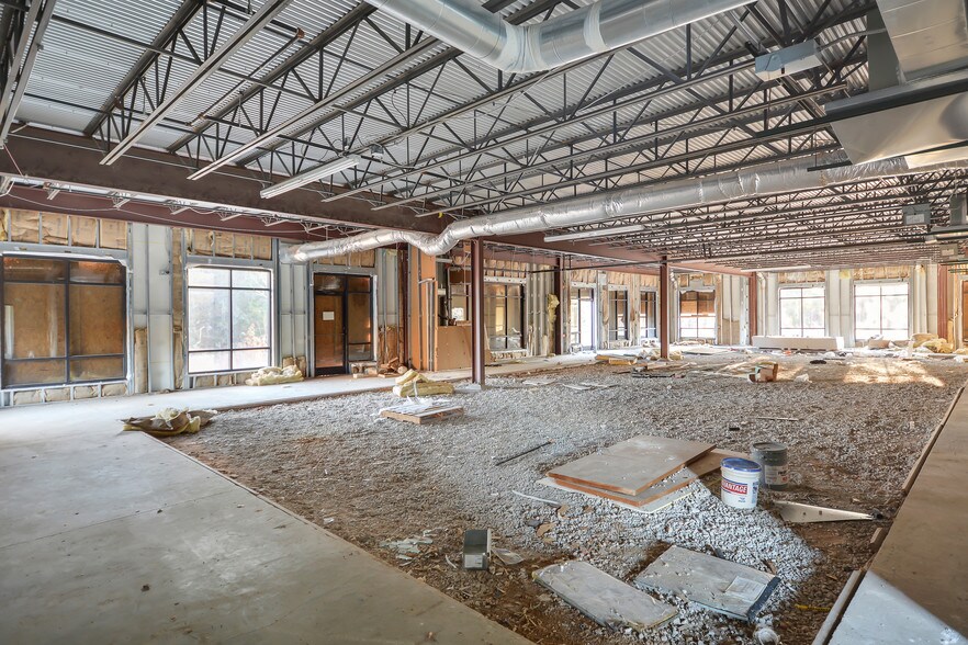 More Photos Of 7335 Old National Hwy, Riverdale Medical For Sale