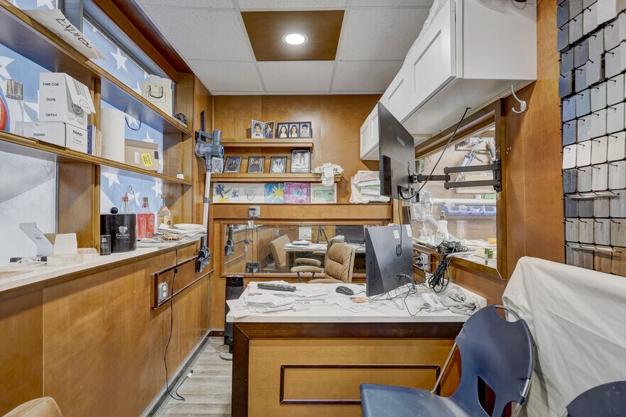 More Photos Of 24354 John R Rd, Hazel Park Flex For Sale