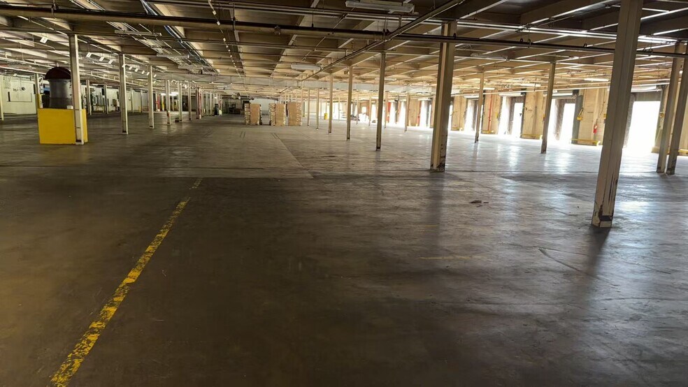 More Photos Of 3700 Victory Dr, Columbus Food Processing For Lease