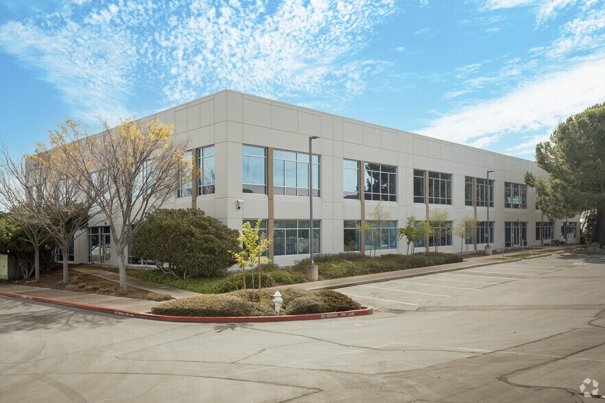 More Photos Of 4207 Town Center Blvd, El Dorado Hills Office For Lease