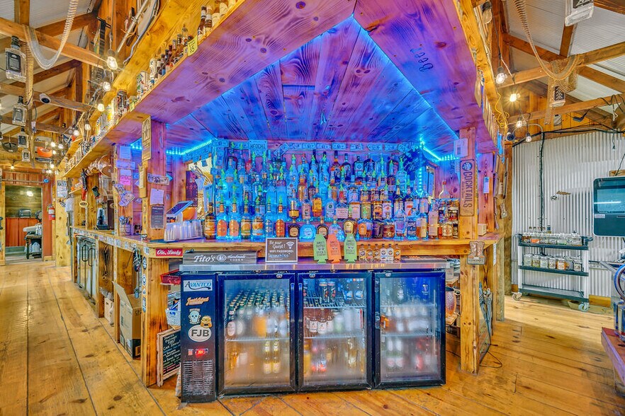 More Photos Of 602 Clark St, Utica Restaurant For Sale