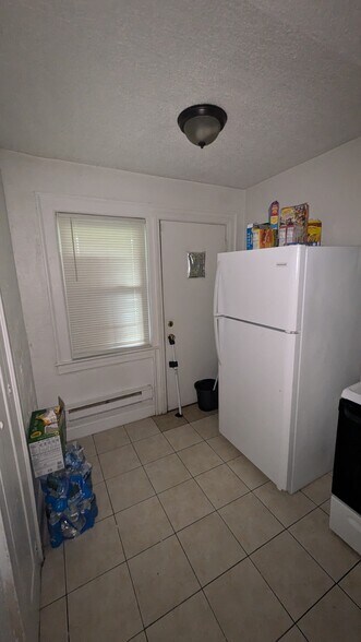 More Photos Of 1874 Marloes Ave, Cleveland Apartments For Sale