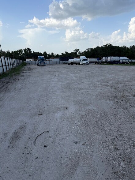More Photos Of 4306 Highway 574, Plant City Land For Lease