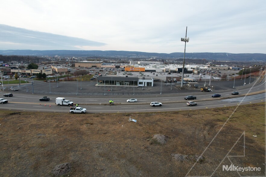 More Photos Of 290 Mundy St, Wilkes Barre Township Auto Dealership For Sale