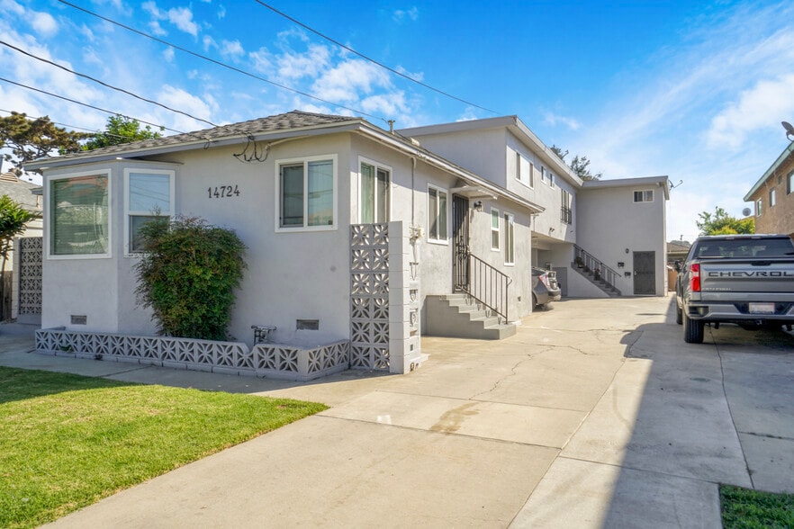 More Photos Of 14724 S Budlong Ave, Gardena Multifamily For Sale