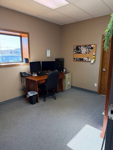 More Photos Of 2326 N Perkins Rd, Stillwater Service For Lease