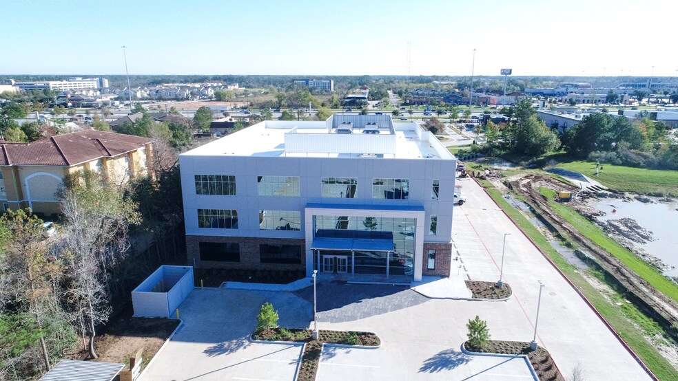 More Photos Of 18354 I-45 South, Shenandoah Medical For Lease