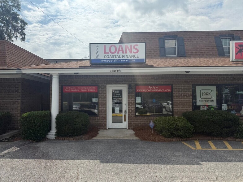 Primary Photo Of 8400-8420 Abercorn St, Savannah Medical For Lease