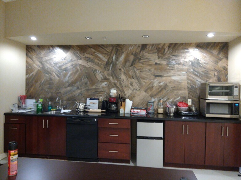 More Photos Of 1750 Longleaf Blvd, Lake Wales Light Distribution For Sale