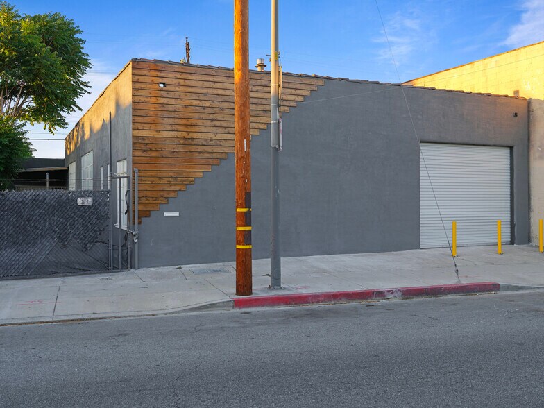 More Photos Of 2215 Randolph St, Huntington Park Manufacturing For Sale