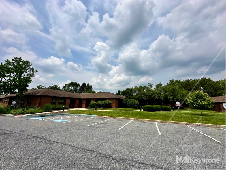 More Photos Of 2201 Ridgewood Rd, Wyomissing Medical For Sale
