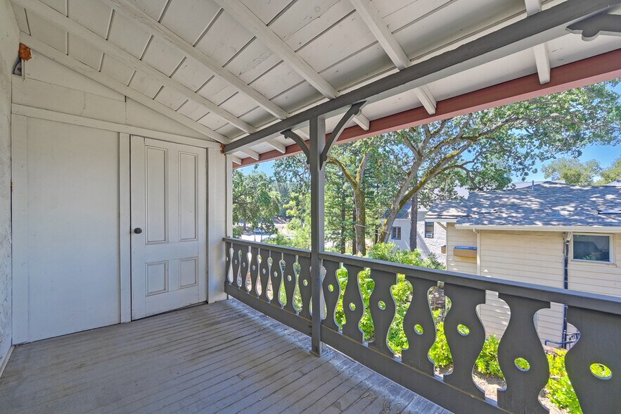 More Photos Of 1407-1409 Lincoln Way, Auburn Office For Sale