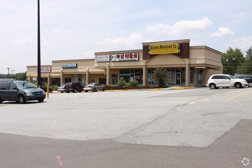 More Photos Of 5754-5772 Buford Hwy NE, Atlanta Unknown For Lease