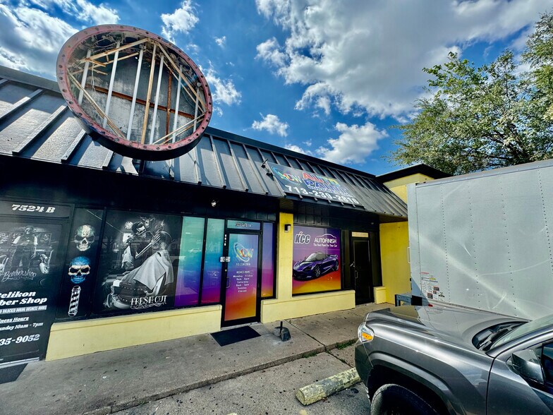 More Photos Of 7524 Hillcroft St, Houston Freestanding For Sale