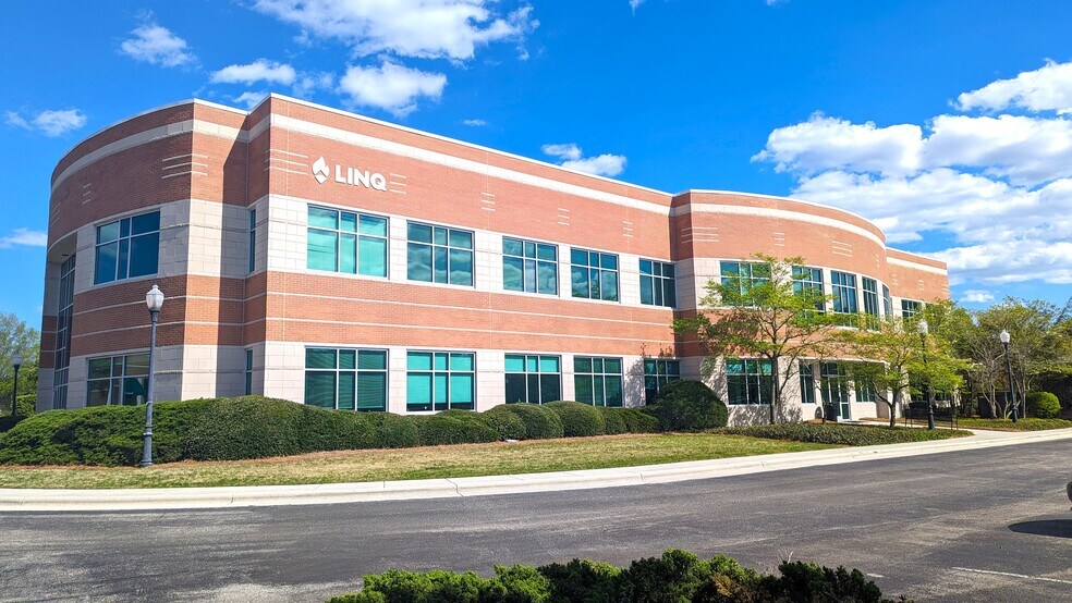 More Photos Of 2528 Independence Blvd, Wilmington Office For Lease