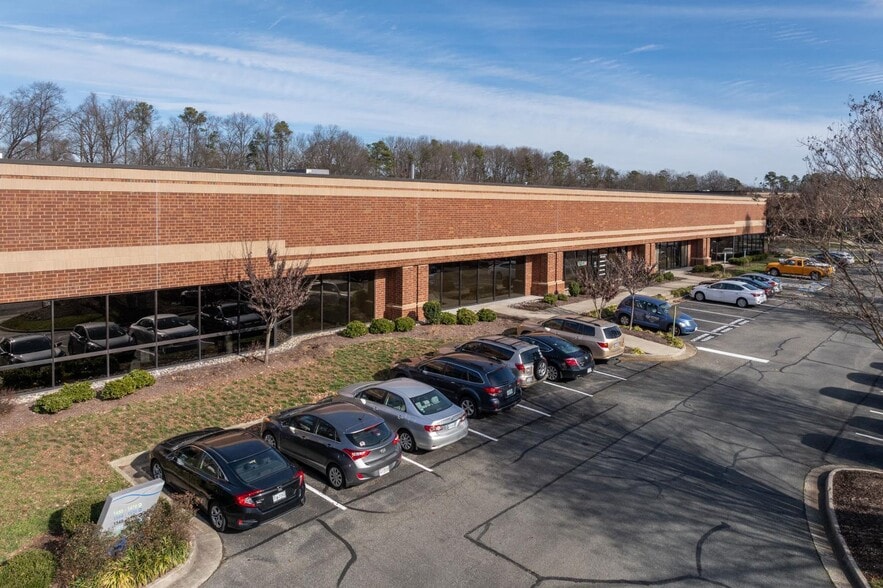 More Photos Of 1450-1470 E Parham Rd, Richmond Unknown For Lease