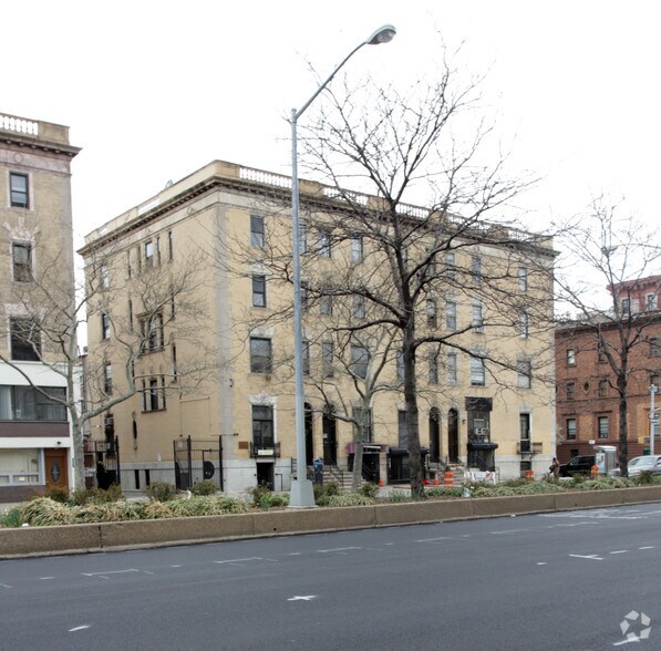 More Photos Of 200 W 139th St, New York Apartments For Sale