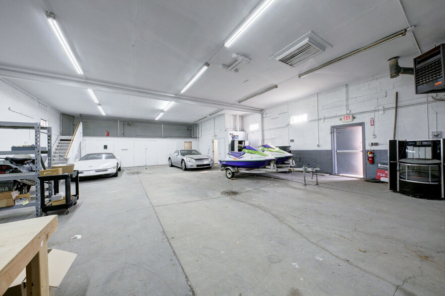 More Photos Of 36050 Goddard Rd, Romulus Auto Repair For Sale