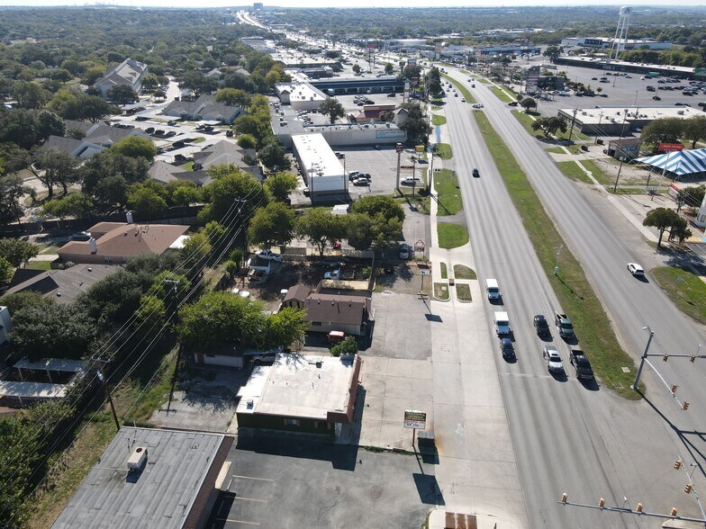 More Photos Of 7113 Bandera Rd, San Antonio Freestanding For Sale