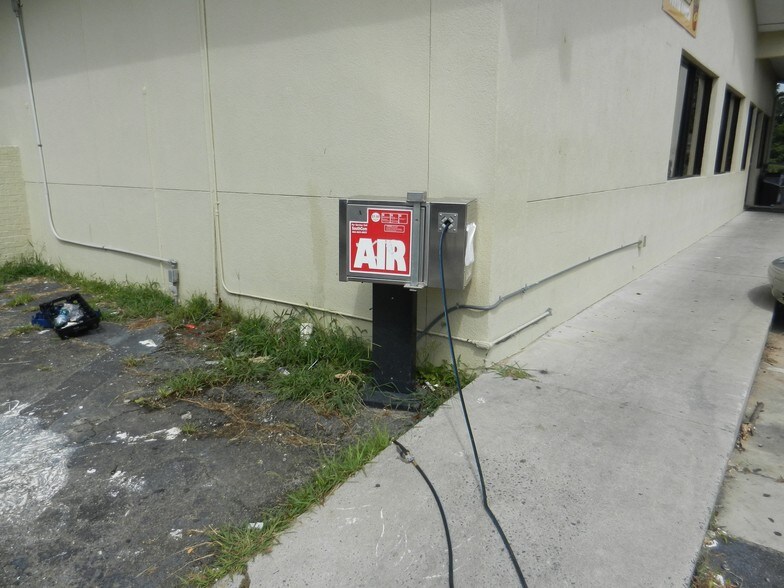 More Photos Of 1290 Gray Hwy, Macon-Bibb Service Station For Sale