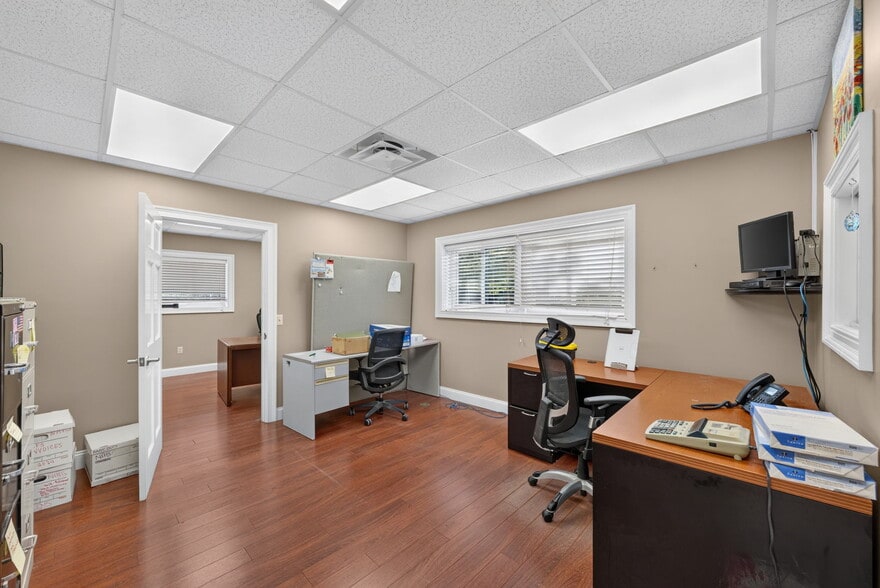 More Photos Of 234 O'Neil Blvd, Attleboro Manufacturing For Sale