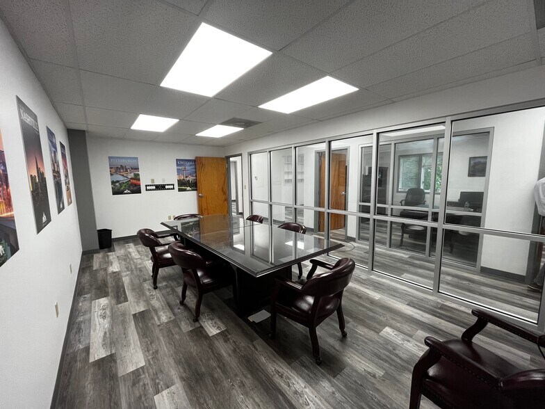 More Photos Of 5010 E Trindle Rd, Mechanicsburg Office Residential For Sale