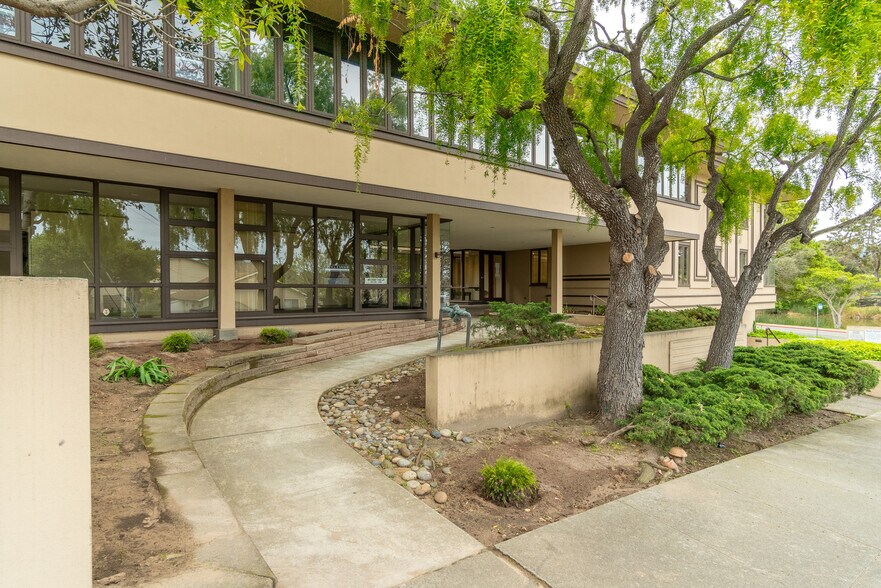 More Photos Of 400 Camino Aguajito, Monterey Office For Sale
