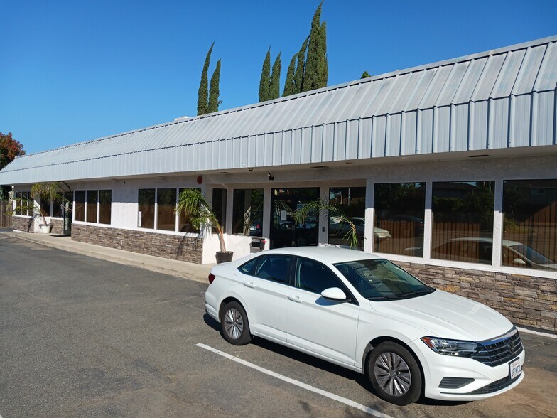 More Photos Of 4778-4790 Dewey Dr, Fair Oaks Loft Creative Space For Sale