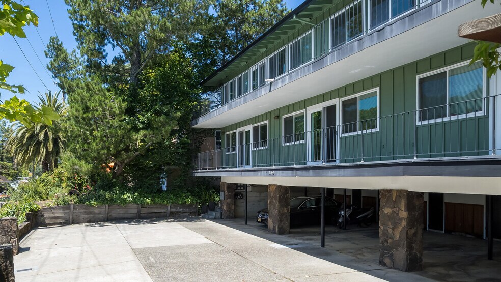 More Photos Of 1562 Sir Francis Drake Blvd, San Anselmo Multifamily For Sale