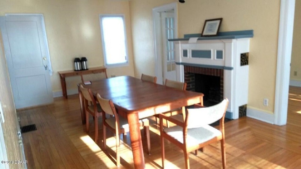More Photos Of 429 N Ridgewood Ave, Daytona Beach Office For Sale