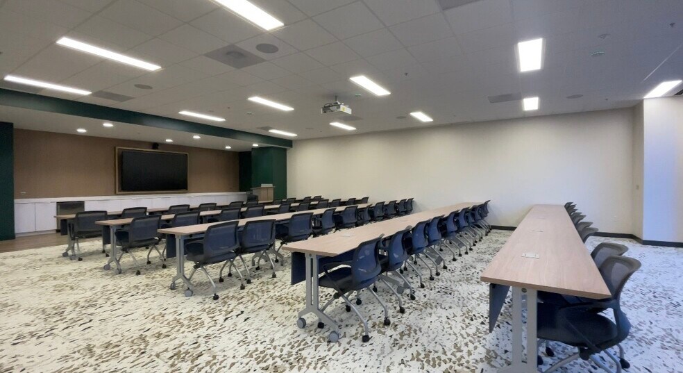 More Photos Of 10 Glenlake Pky NE, Atlanta Office For Lease