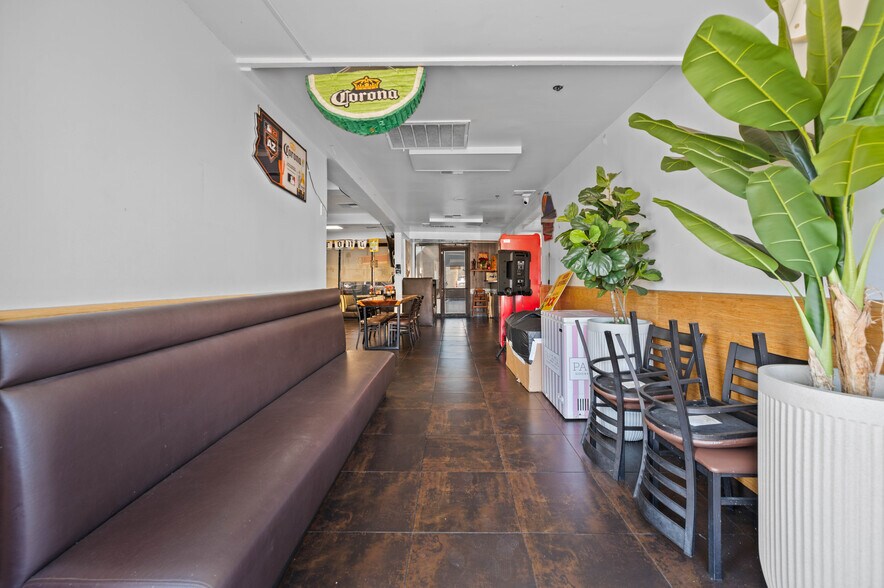 More Photos Of 5828 W Indian School Rd, Phoenix Restaurant For Sale