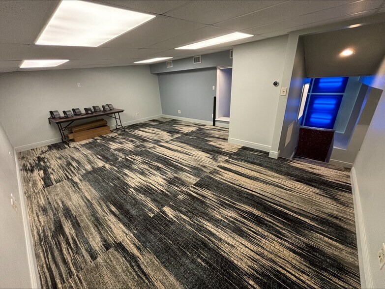 More Photos Of 1025 S Dixie Hwy, Delray Beach Light Manufacturing For Lease