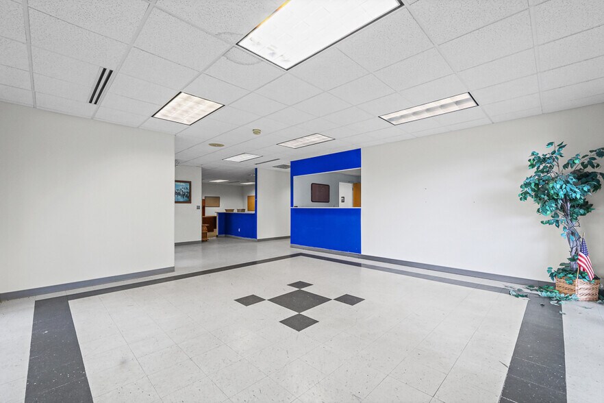 More Photos Of 37401 Stevens Blvd, Willoughby Flex For Lease