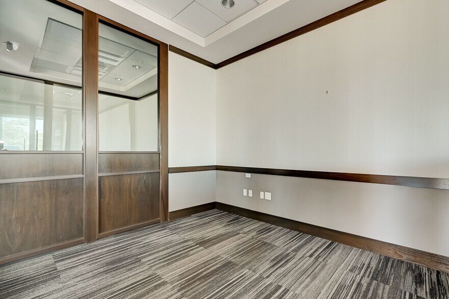 More Photos Of 310 Highway 6, Sugar Land Storefront Retail Office For Lease