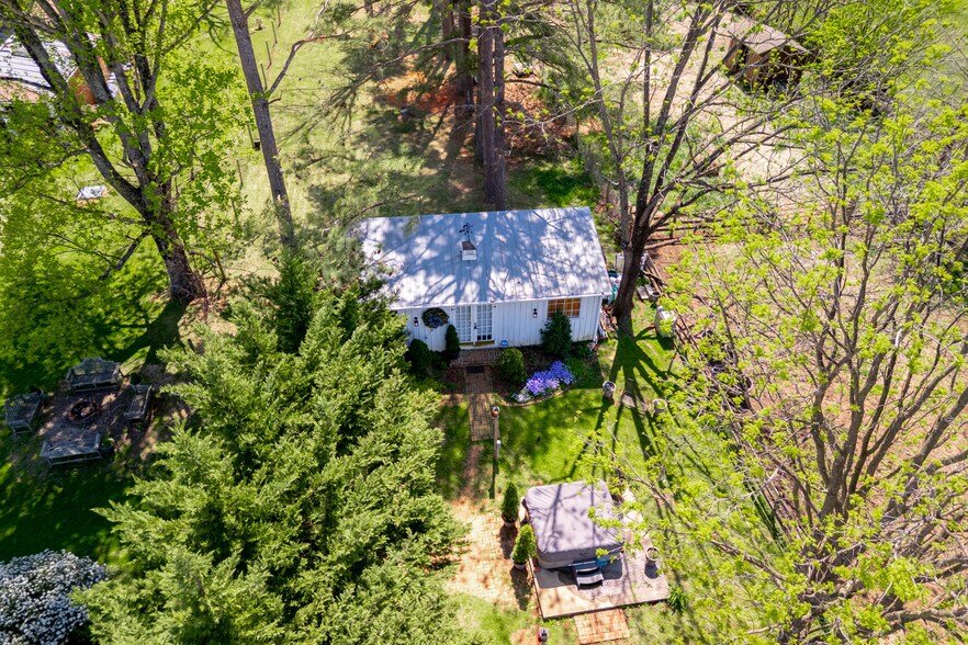 More Photos Of 2416 Lowesville Rd, Amherst Hospitality For Sale