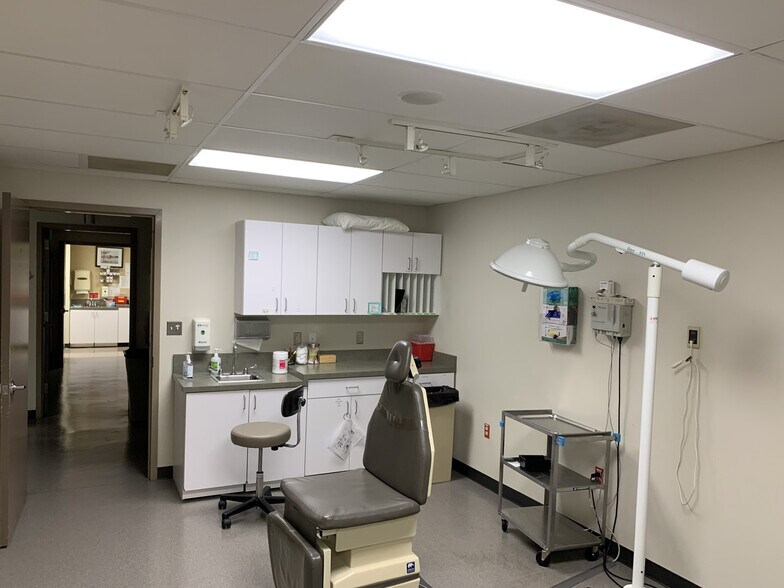 More Photos Of 703 Giddings Ave, Annapolis Medical For Sale