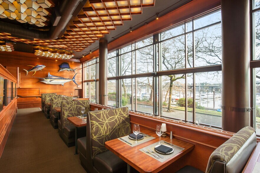 More Photos Of 309 S Montgomery St, Portland Restaurant For Sale