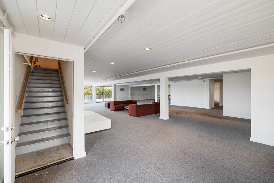 More Photos Of 4775-4779 E Ramon Rd, Palm Springs Warehouse For Sale