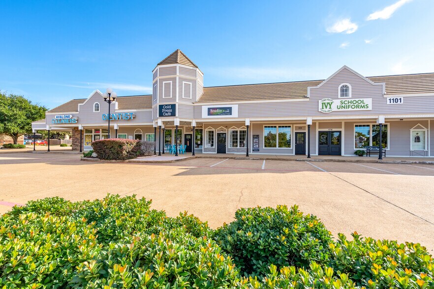 More Photos Of 1009-1101 Cheek Sparger Rd, Colleyville Unknown For Lease