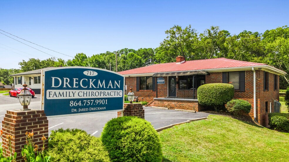 Primary Photo Of 717 NE Main St, Simpsonville Storefront Retail Office For Sale