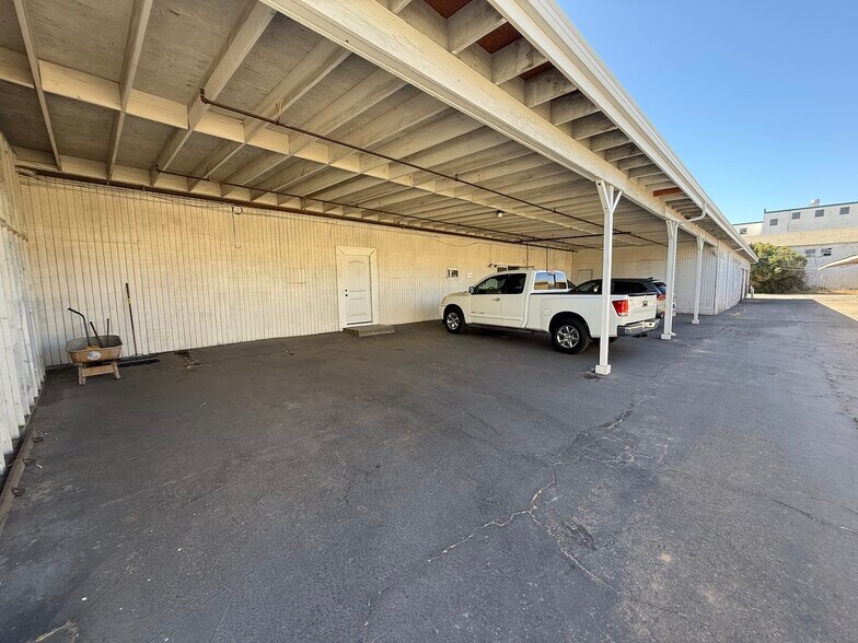 More Photos Of 301 Mitchell Rd, Modesto Auto Dealership For Lease