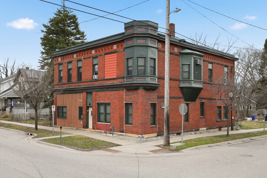 More Photos Of 940 3rd St E, Saint Paul Apartments For Sale